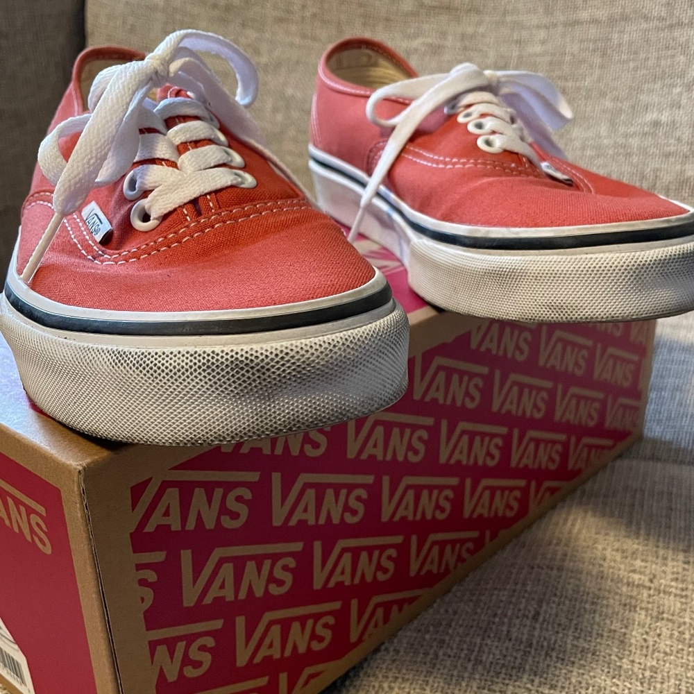 Vans - Picture 2 of 5